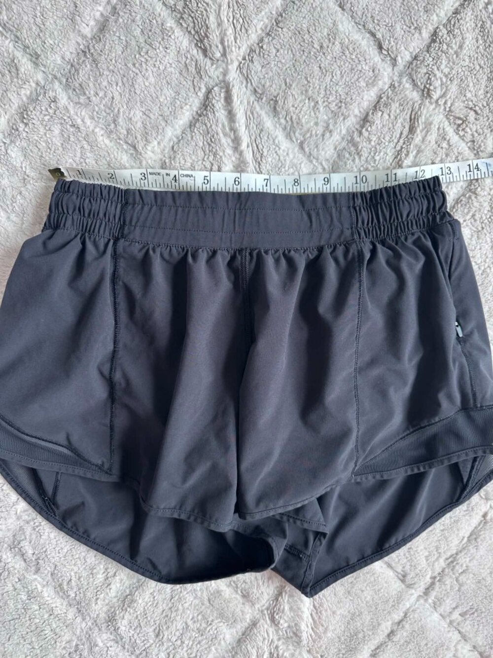 Lululemon | Black Hotty Hot Shorts II | Size 8 - Picture 6 of 10